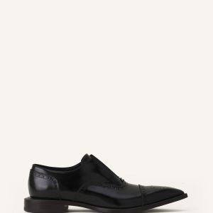 BROGUE OXFORD SHOE IN SHINY LEATHER