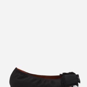 BALLERINA FLAT WITH A SATIN BOW