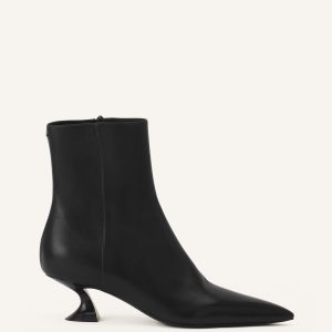 MIDNIGHT STEP LEATHER ANKLE BOOT
