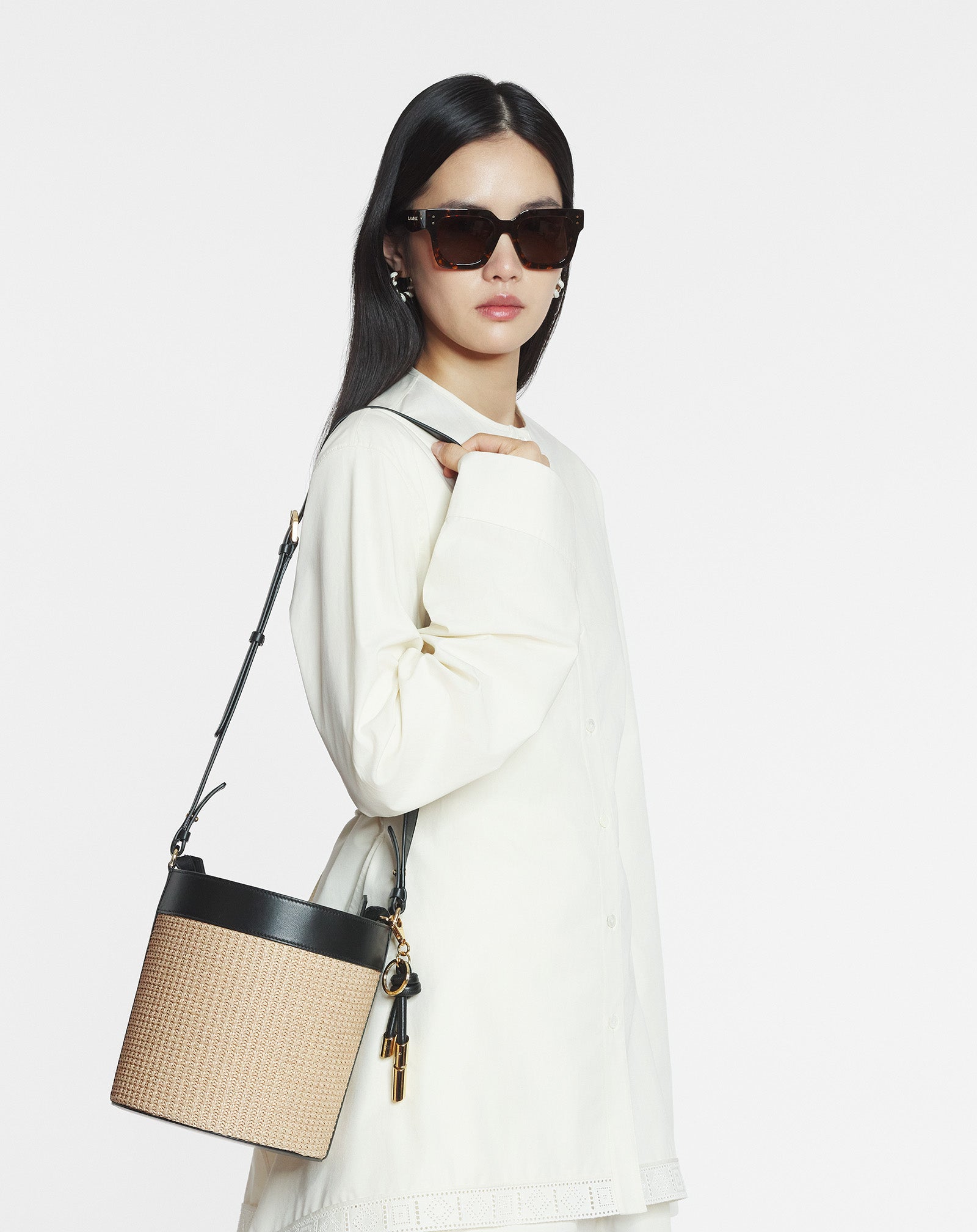 S??QUENCE RAFFIA BUCKET BAG - Image 2