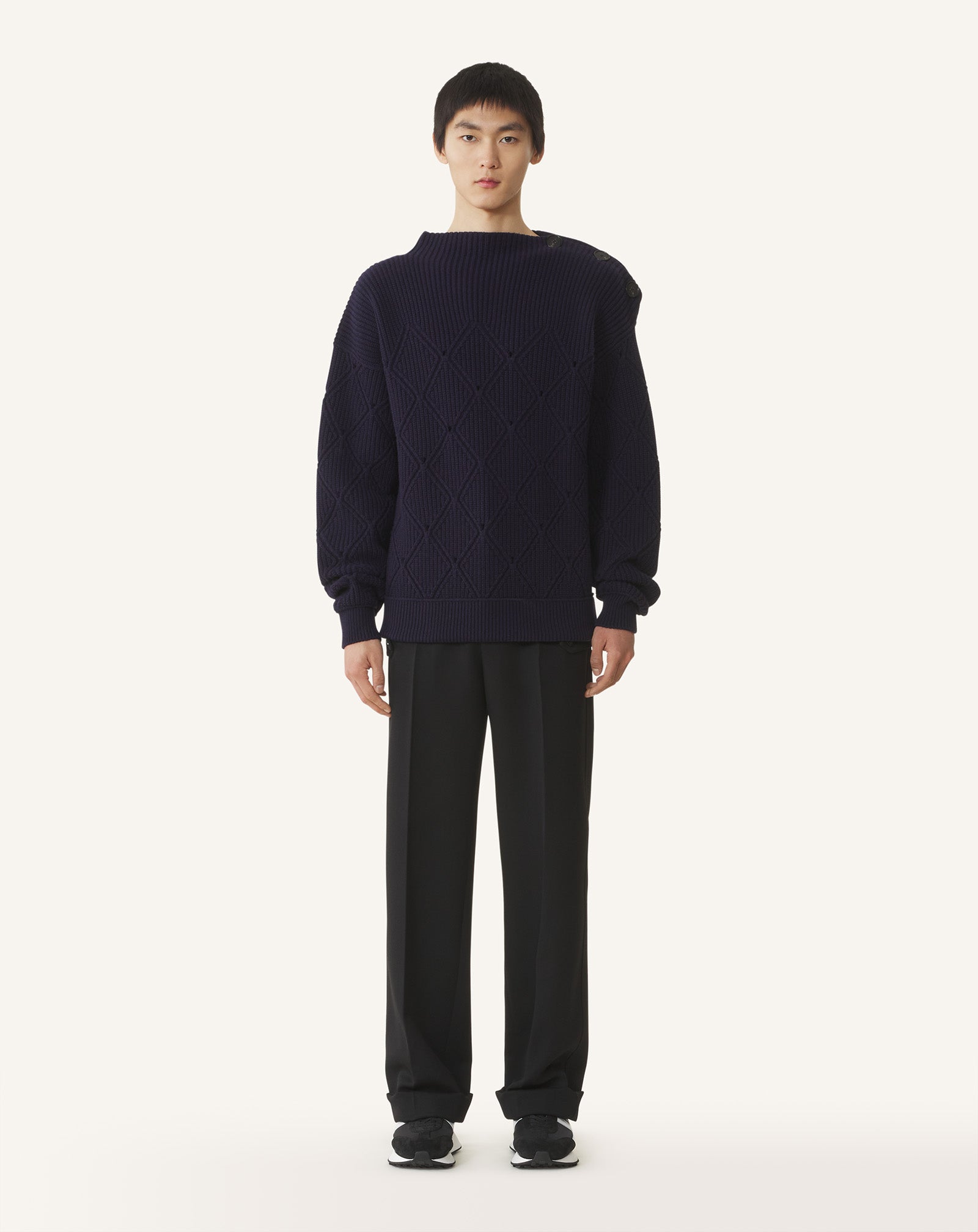 WOOL SWEATER WITH DIAMOND DETAIL - Image 2