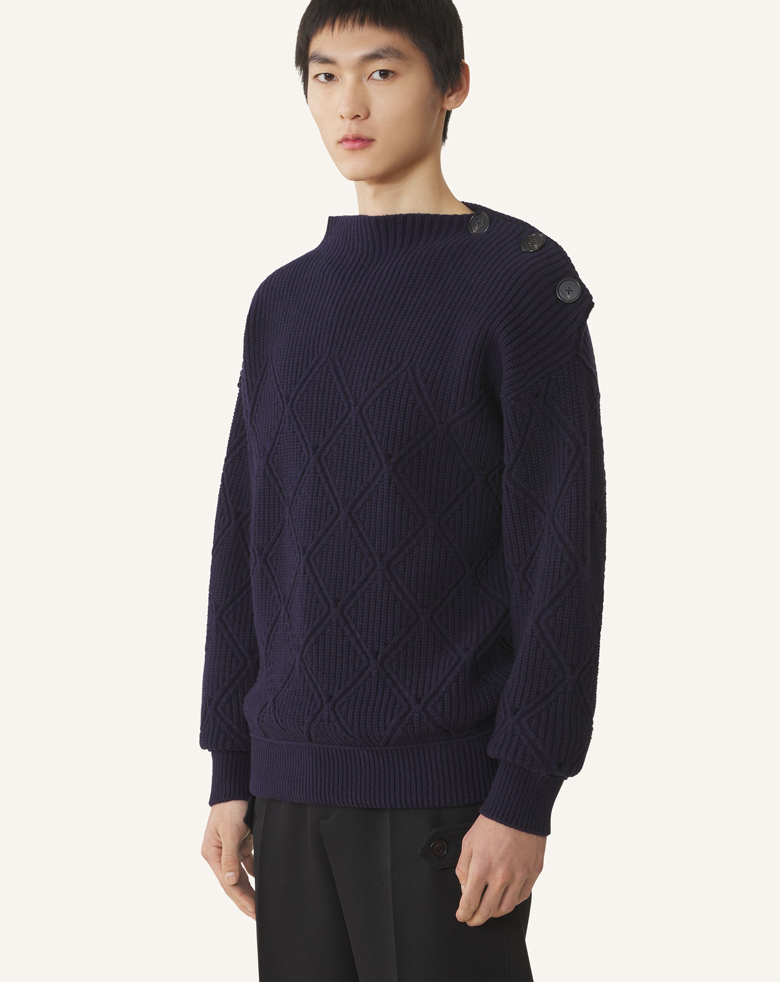 WOOL SWEATER WITH DIAMOND DETAIL - Image 3