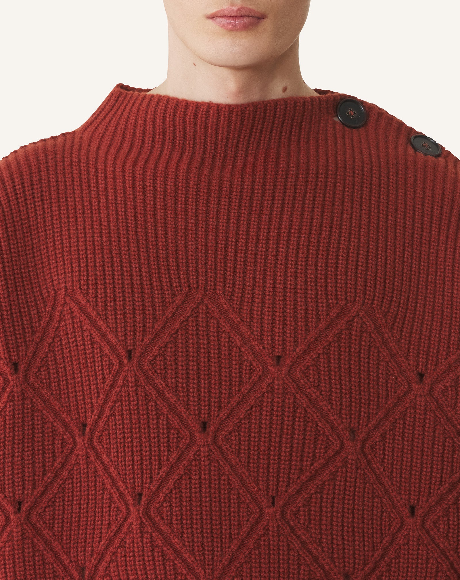 WOOL SWEATER WITH DIAMOND DETAIL - Image 5